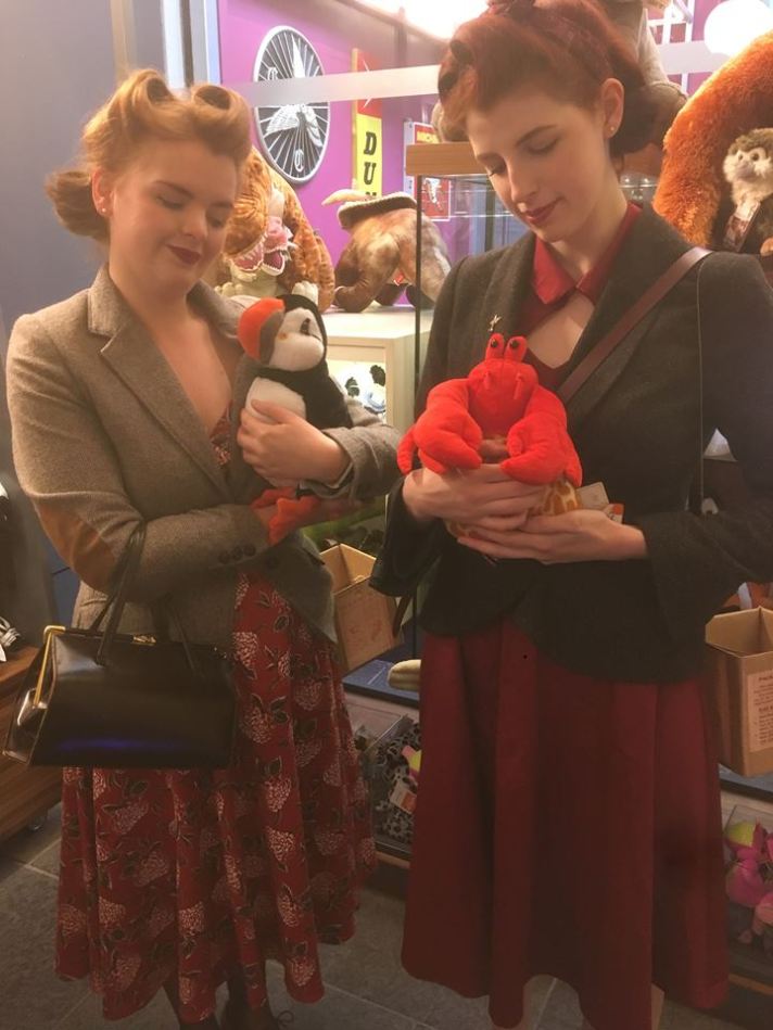 38806605_1092021687622063_6710330502382878720_n